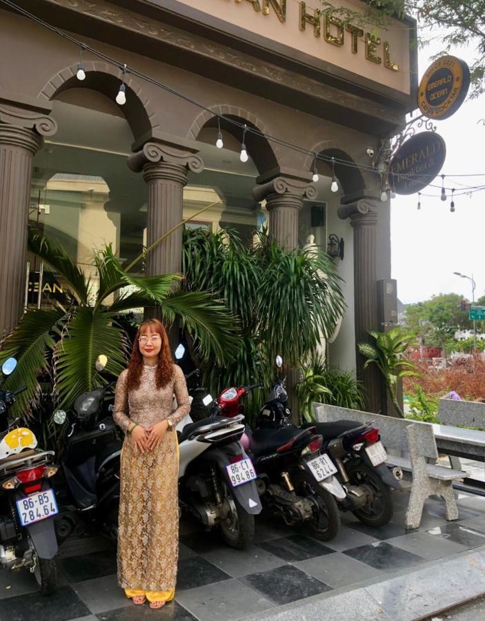 Emerald Ocean Hotel Phan Thiết Buitenkant foto