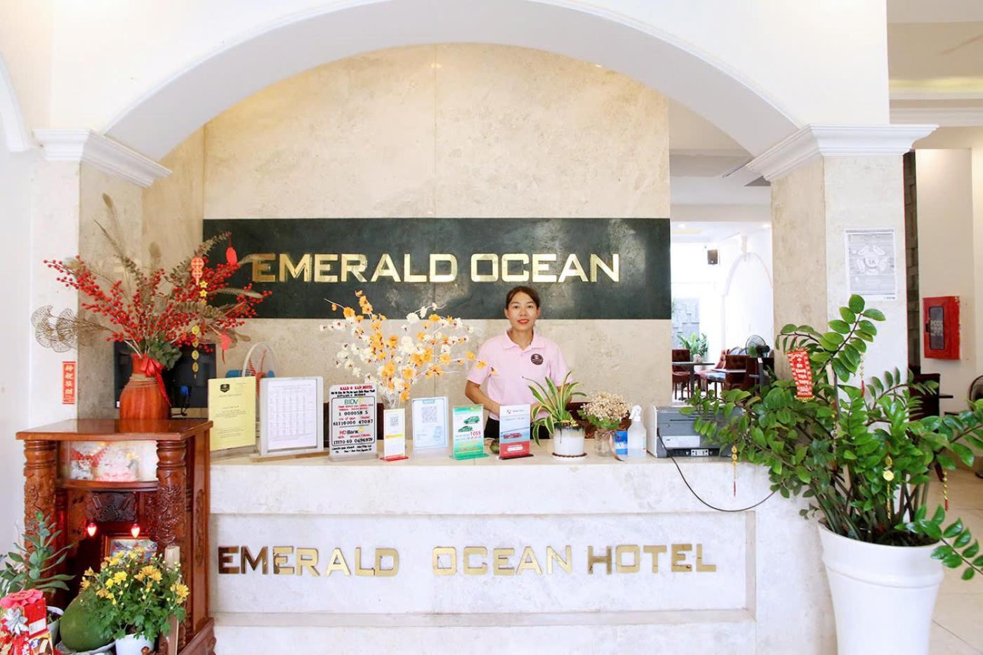 Emerald Ocean Hotel Phan Thiết Buitenkant foto
