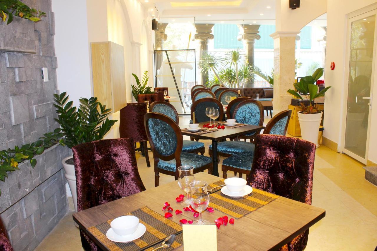 Emerald Ocean Hotel Phan Thiết Buitenkant foto